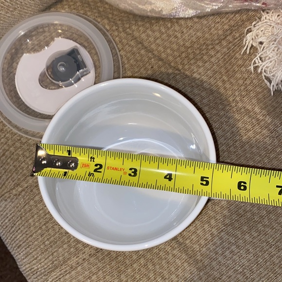 🤍💛🖤NWT Peanuts Collectible Snoopy 24oz Ceramic Food Mug - Picture 9 of 9